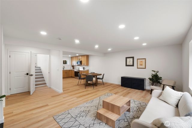 13022 15th Avenue SW, Burien, WA 98146