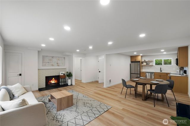 13022 15th Avenue SW, Burien, WA 98146