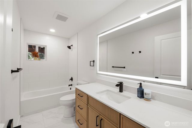 13022 15th Avenue SW, Burien, WA 98146