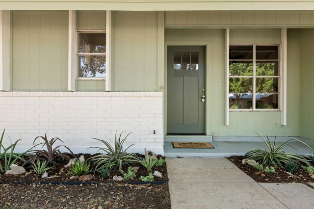 407 Westmorland DR, Austin, TX 78745