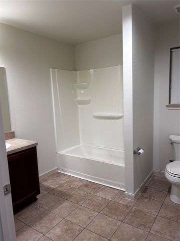 1801 Holland Street, Grand Prairie, TX 75051