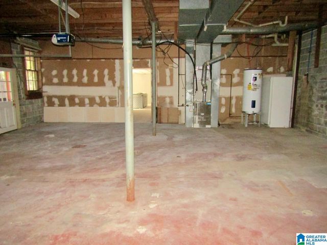 1817 7TH PLACE NW, Birmingham, AL 35215