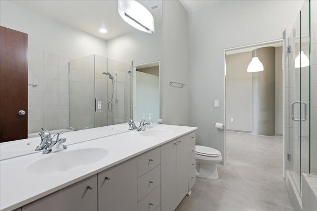 5601 Smetana Drive 407, Hopkins, MN 55343