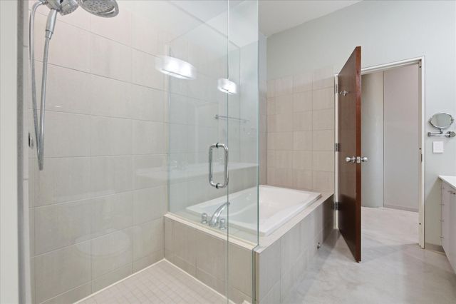 5601 Smetana Drive 407, Hopkins, MN 55343