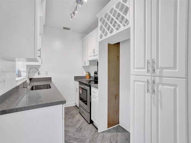 17791 NE 13th Ave, North Miami Beach, FL 33162