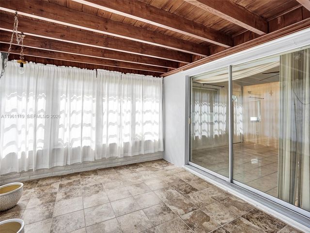 17791 NE 13th Ave, North Miami Beach, FL 33162