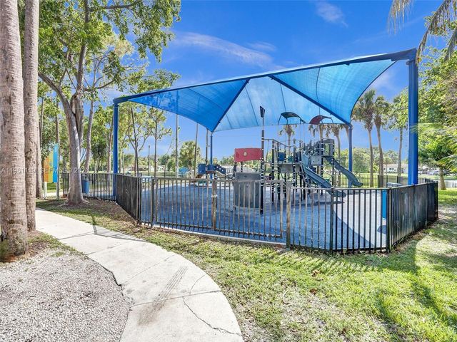 17791 NE 13th Ave, North Miami Beach, FL 33162