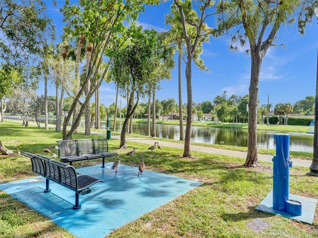 17791 NE 13th Ave, North Miami Beach, FL 33162