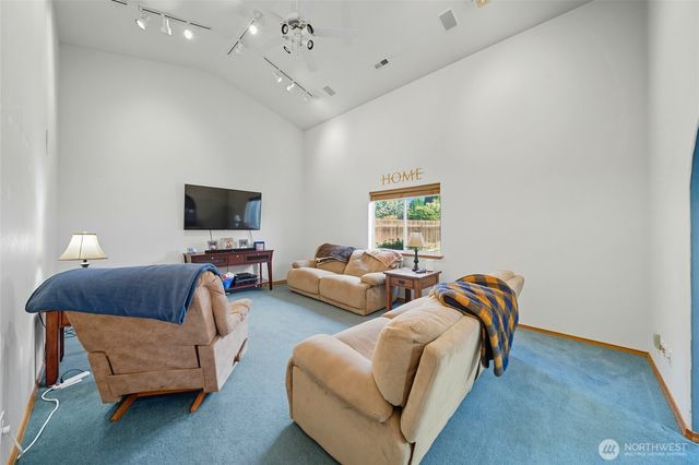 49 Talon Loop, Walla Walla, WA 99362