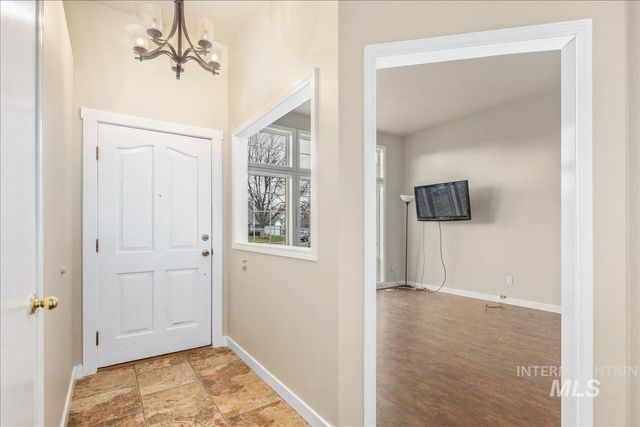 1966 N Pilgrim Avenue, Boise, ID 83704