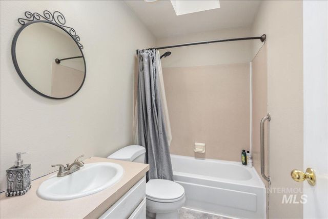 1966 N Pilgrim Avenue, Boise, ID 83704