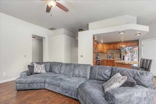 1966 N Pilgrim Avenue, Boise, ID 83704