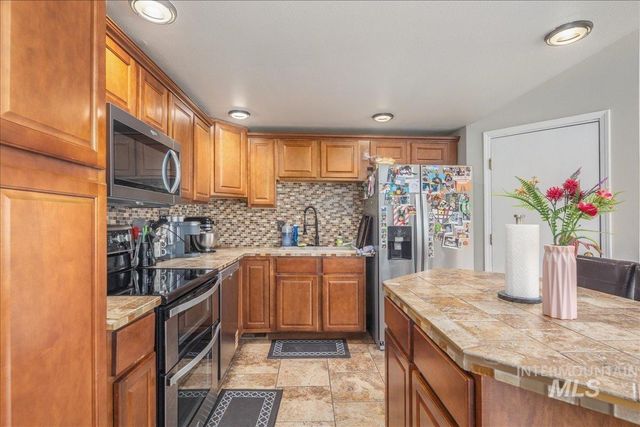 1966 N Pilgrim Avenue, Boise, ID 83704