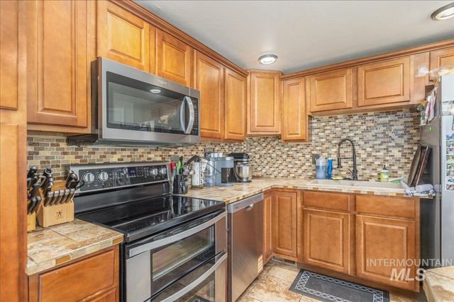 1966 N Pilgrim Avenue, Boise, ID 83704