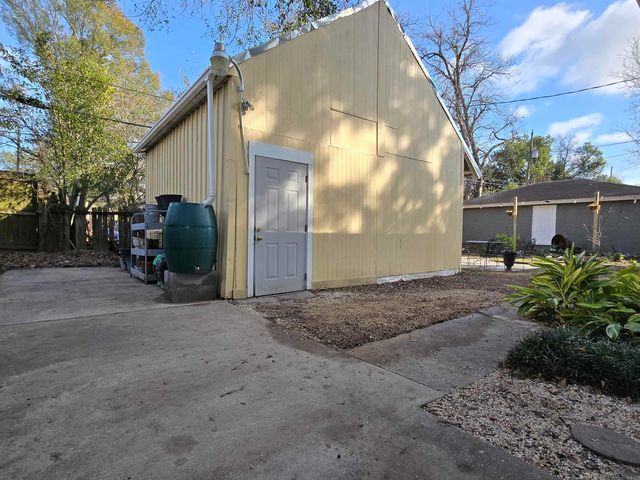 133 St Rose Ave, Baton Rouge, LA 70806