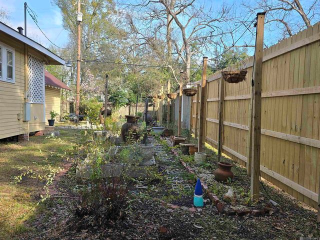 133 St Rose Ave, Baton Rouge, LA 70806