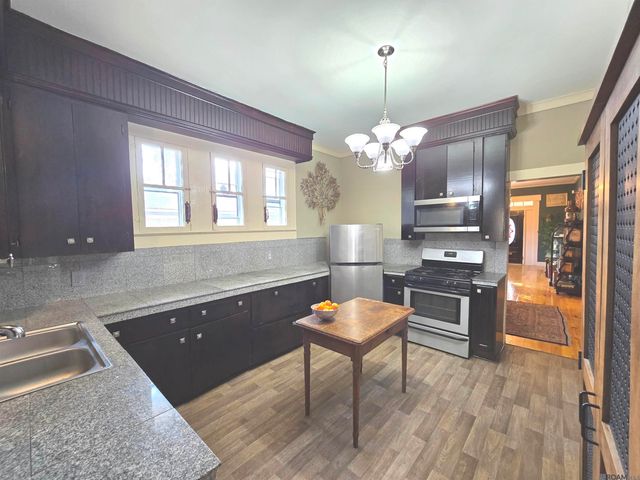 133 St Rose Ave, Baton Rouge, LA 70806