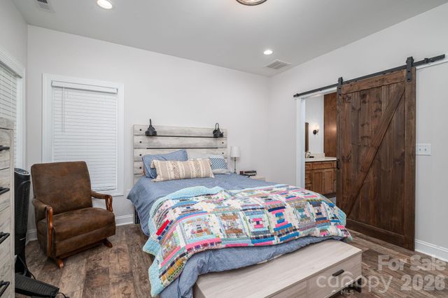 949 Cat Square Road, Vale, NC 28168