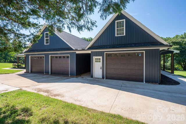 949 Cat Square Road, Vale, NC 28168
