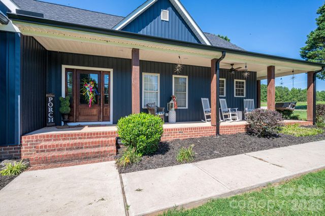 949 Cat Square Road, Vale, NC 28168