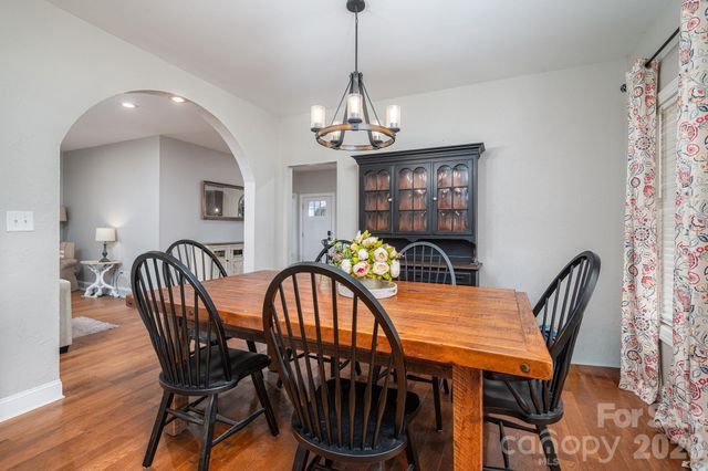 949 Cat Square Road, Vale, NC 28168