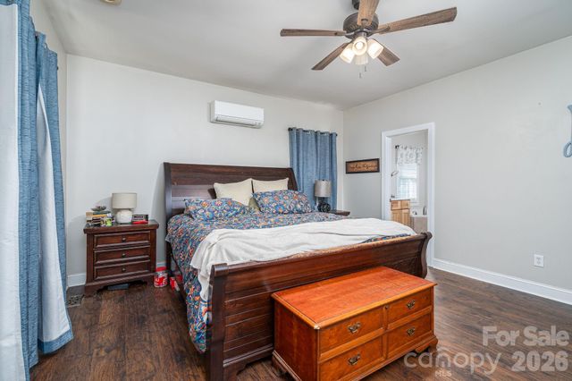 949 Cat Square Road, Vale, NC 28168