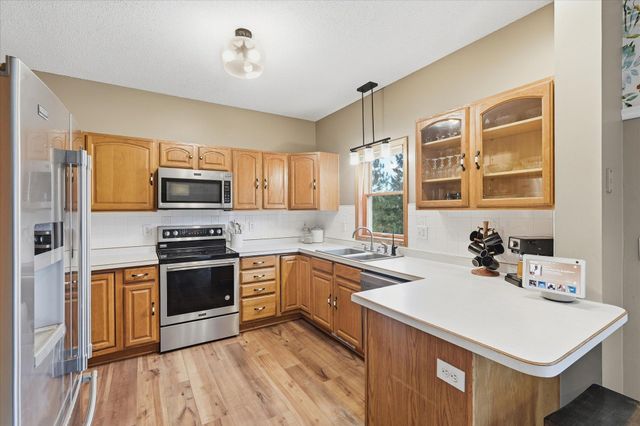 33814 Walbo Drive NW, Cambridge, MN 55008