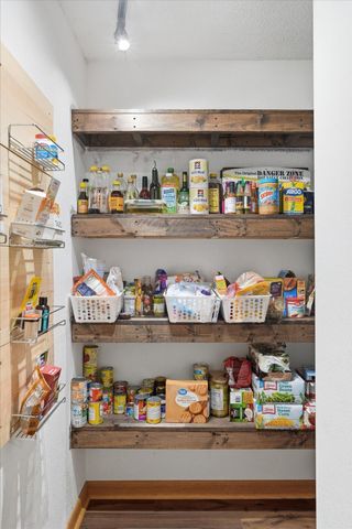 33814 Walbo Drive NW, Cambridge, MN 55008