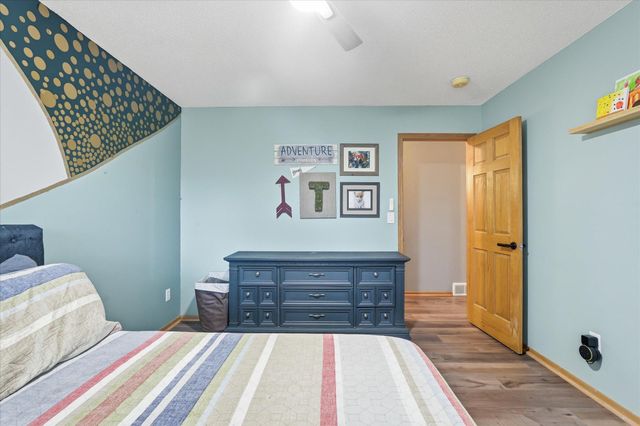 33814 Walbo Drive NW, Cambridge, MN 55008