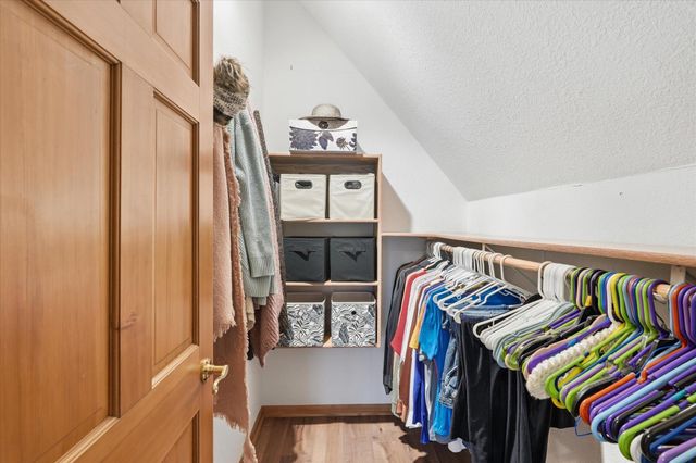 33814 Walbo Drive NW, Cambridge, MN 55008