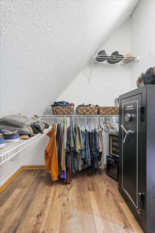 33814 Walbo Drive NW, Cambridge, MN 55008