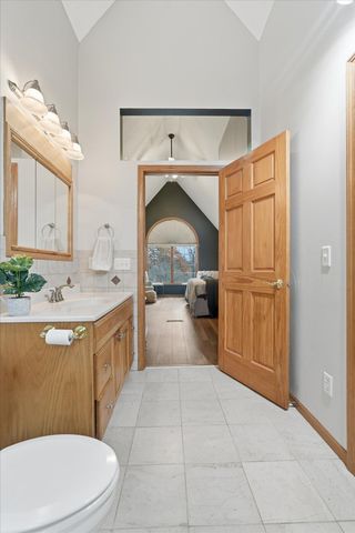 33814 Walbo Drive NW, Cambridge, MN 55008