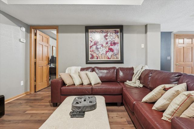 33814 Walbo Drive NW, Cambridge, MN 55008