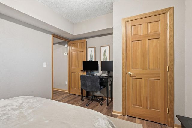 33814 Walbo Drive NW, Cambridge, MN 55008