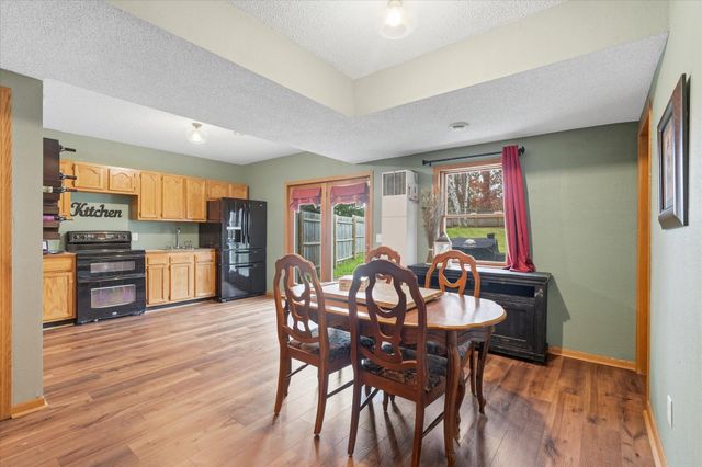 33814 Walbo Drive NW, Cambridge, MN 55008