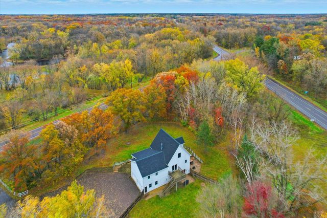 33814 Walbo Drive NW, Cambridge, MN 55008