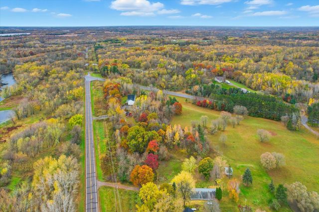 33814 Walbo Drive NW, Cambridge, MN 55008