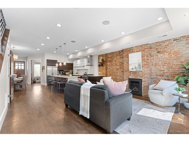 2521 Lawrence St, Denver, CO 80205