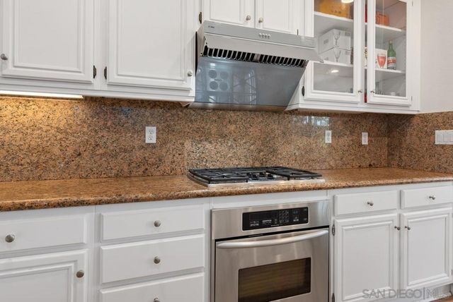 13233 Petunia Way, San Diego, CA 92130