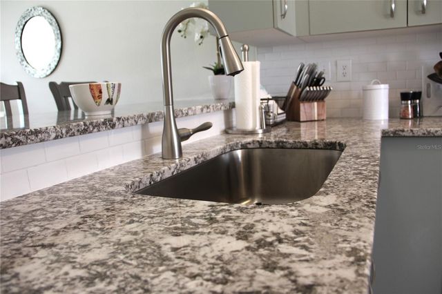 204 SILVER LAKE DRIVE 102, Venice, FL 34292