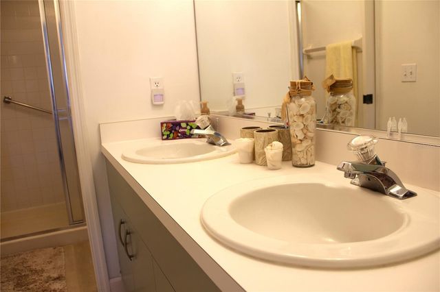 204 SILVER LAKE DRIVE 102, Venice, FL 34292