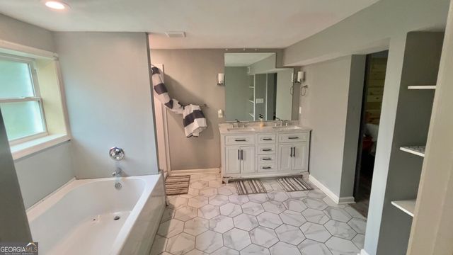 4380 Janice Drive, Atlanta, GA 30337