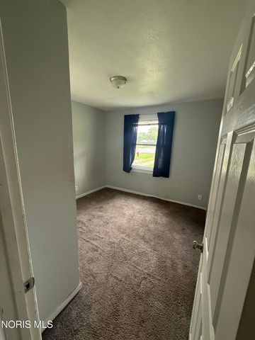 5004 South Avenue, Toledo, OH 43615