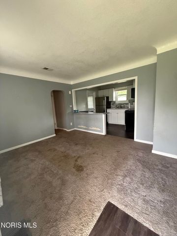 5004 South Avenue, Toledo, OH 43615