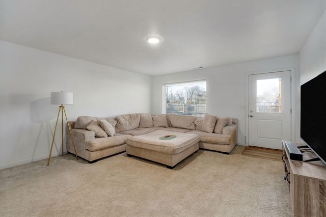 1255 W Penny Lane, Republic, MO 65738