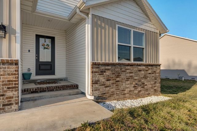1255 W Penny Lane, Republic, MO 65738