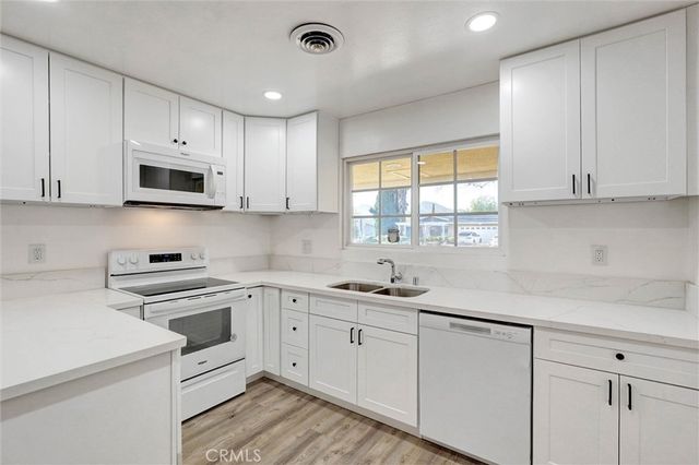 10532 Eton, Chatsworth, CA 91311