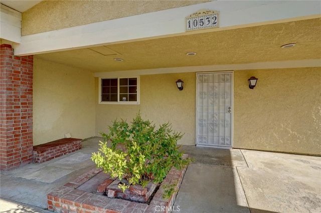 10532 Eton, Chatsworth, CA 91311
