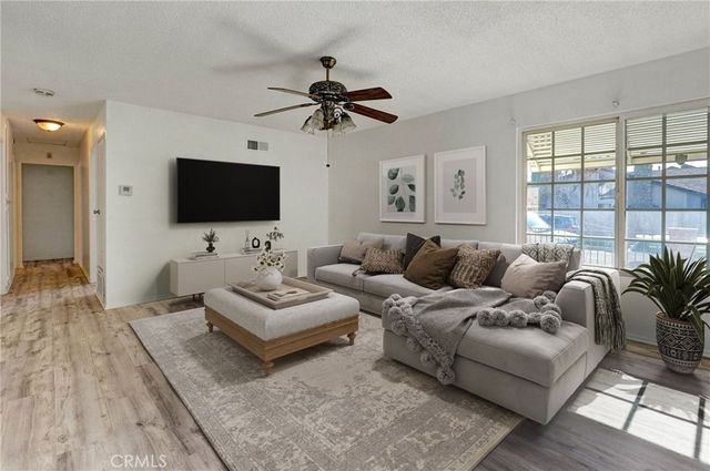 10532 Eton, Chatsworth, CA 91311