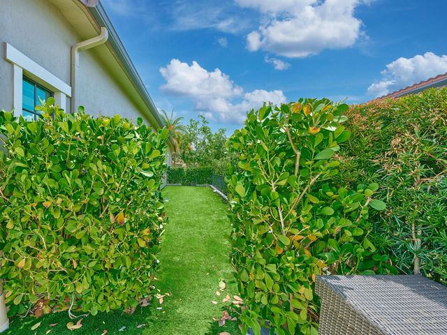 8965 Watercrest Circle E, Parkland, FL 33076